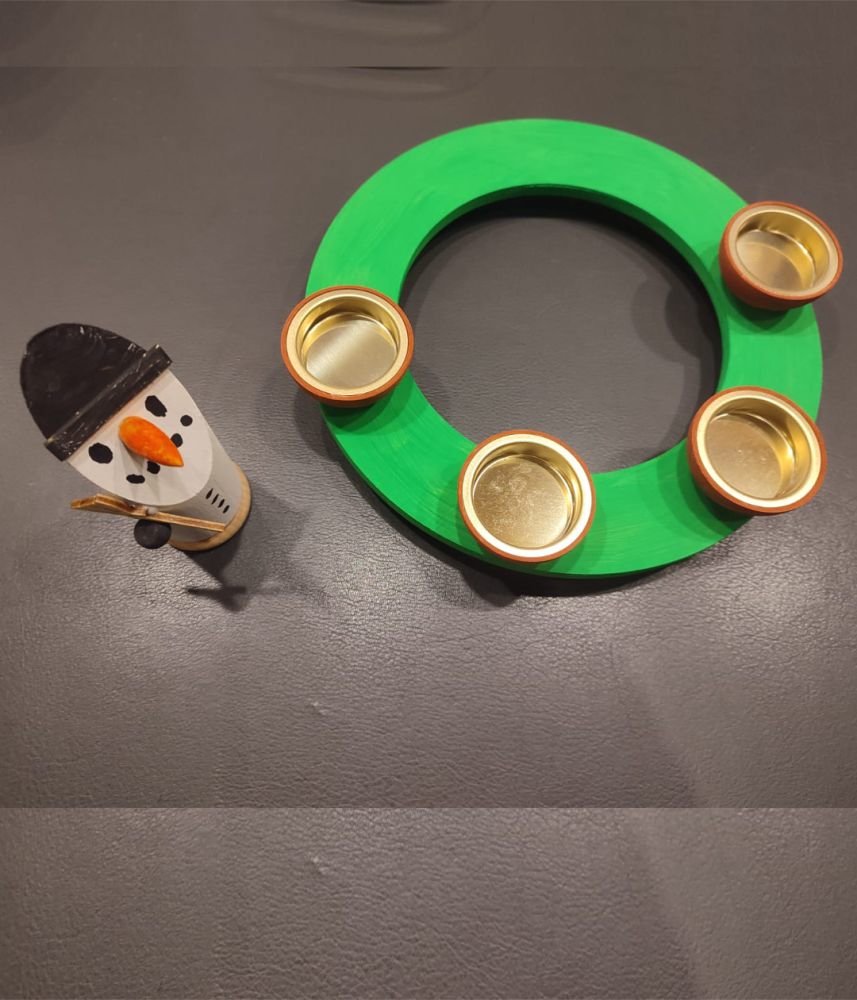 Bastelgalerie Meisterwerk Räuchermann Schneemann Teelicht Adventskranz Adventsleuchter